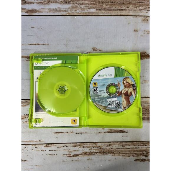 Grand Theft Auto V 5 (Microsoft Xbox 360, 2 Disc Set) Complete w/Manual, Map - Picture 4 of 4